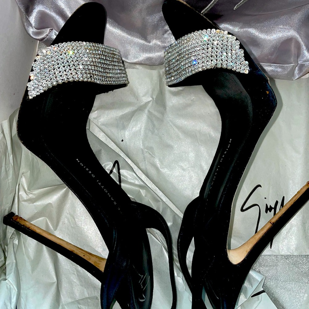 Giuseppe Zanotti Crystal Embellished Slingback